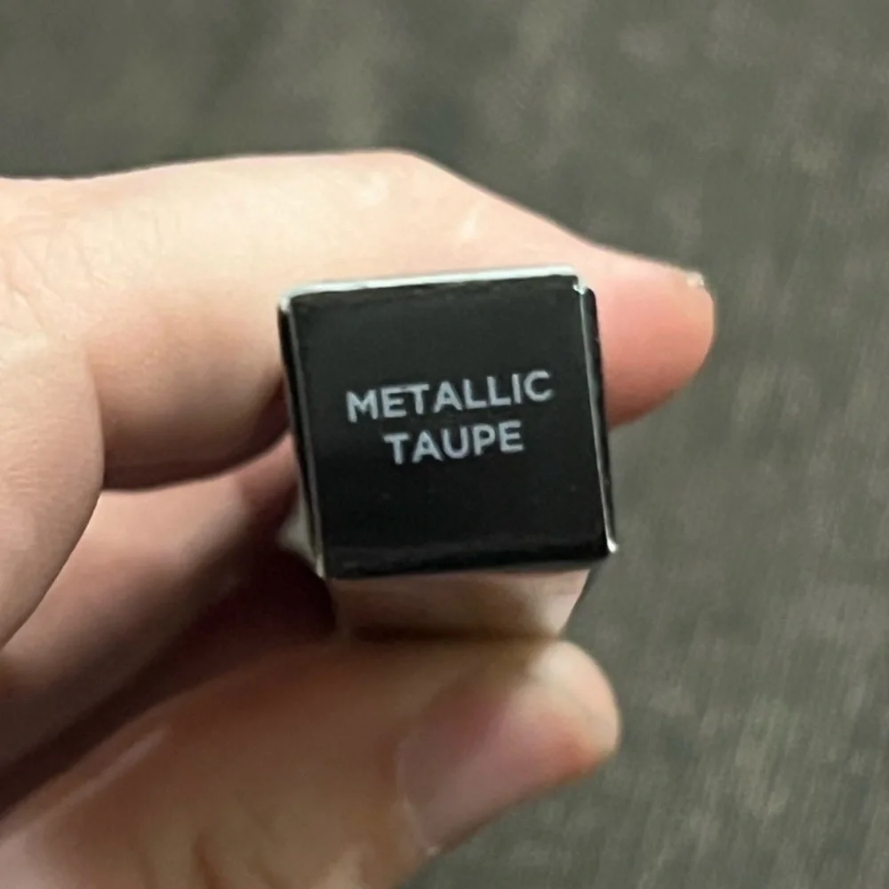 laura mercier this metallic
